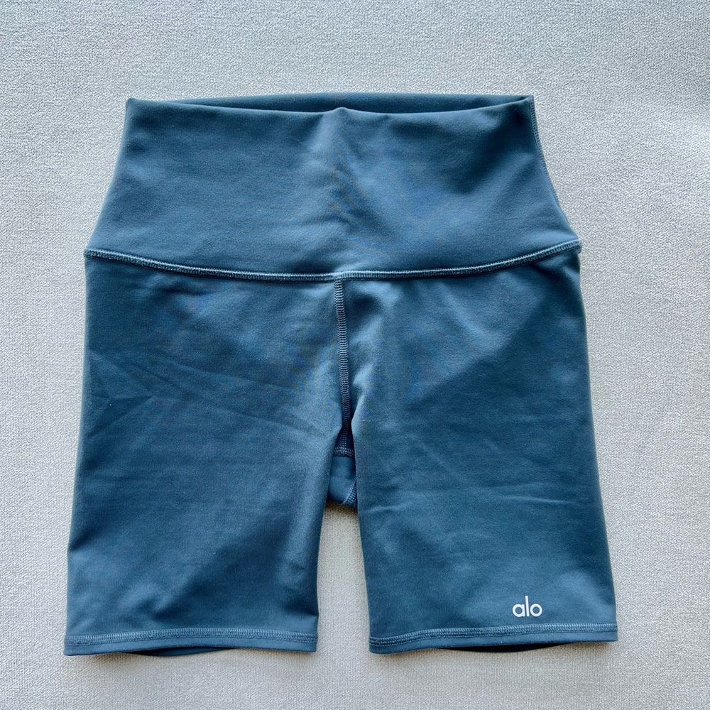 ALO Yoga High Waist Biker Shorts Blue XS